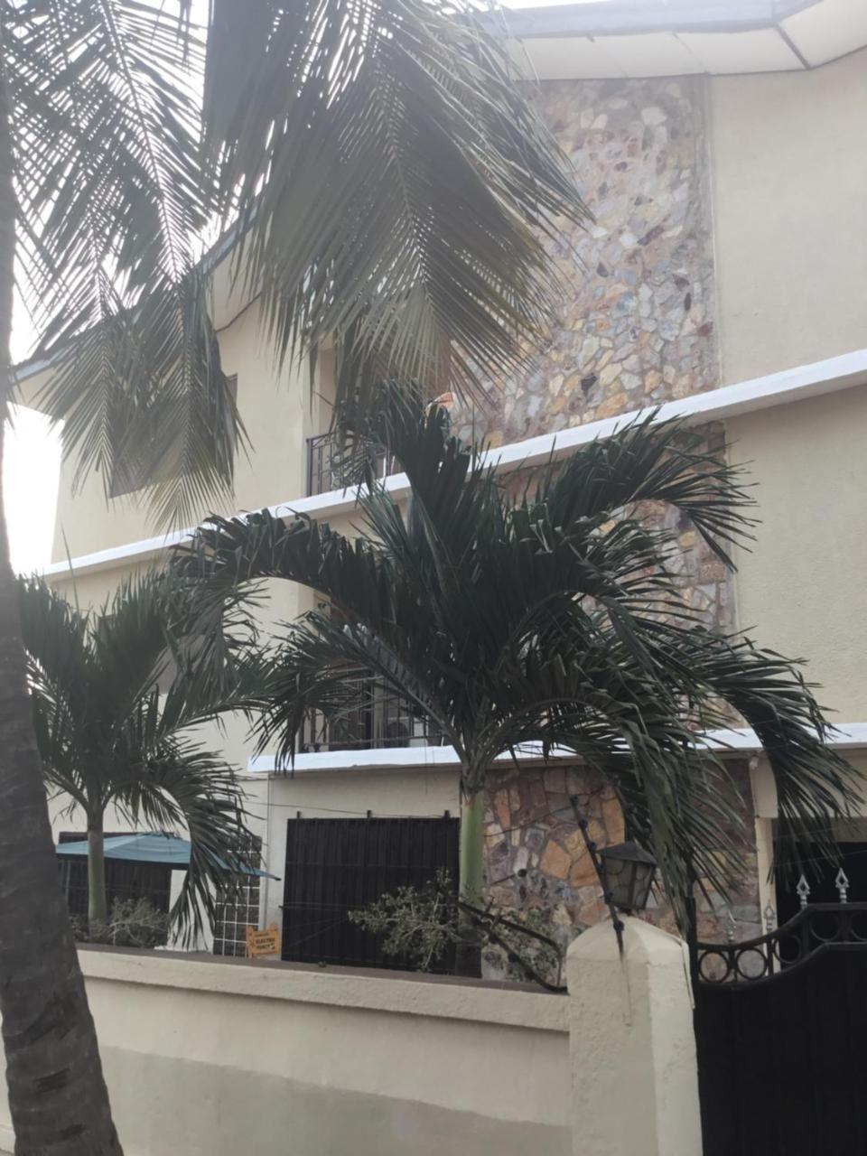 Jenos Hotels Accra Exterior photo